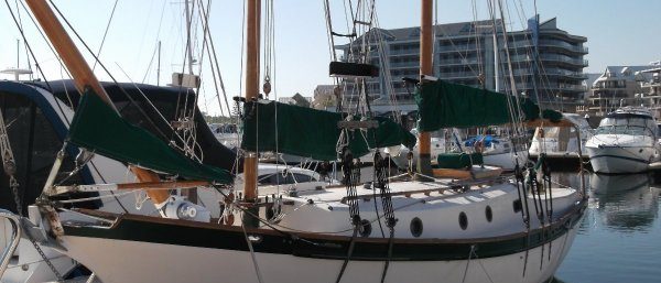 gaff rigged schooner wooden boat traditional handbuilt sail y